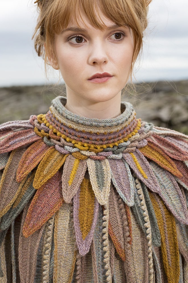 Large collar hand knitwear design by Alice Starmore from the book Glamourie Large collar hand knitwear design by Alice Starmore from the book Glamourie