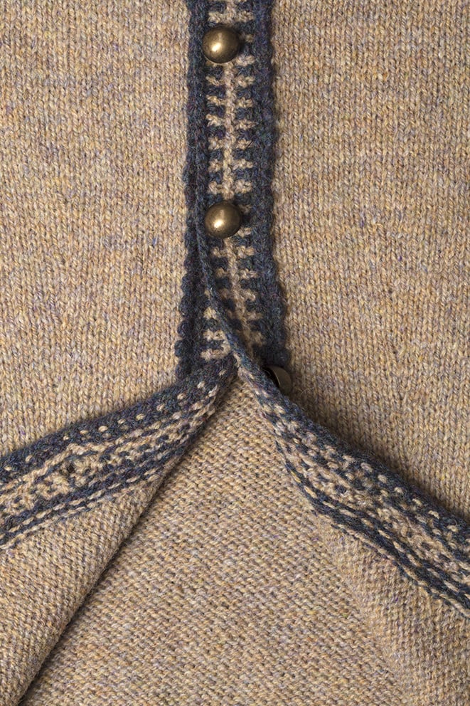 Elizabeth Woodville hand knitwear design by Alice Starmore from the book Tudor Roses Elizabeth Woodville hand knitwear design by Alice Starmore from the book Tudor Roses