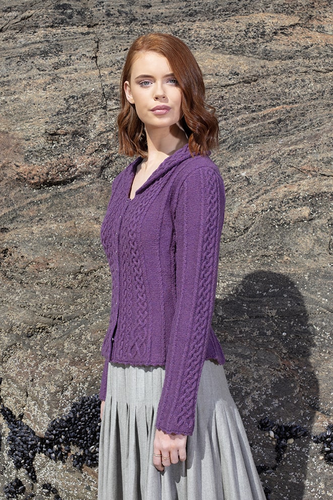 Eala Bhan hand knitwear design by Alice Starmore from the book Aran Knitting Eala Bhan hand knitwear design by Alice Starmore from the book Aran Knitting
