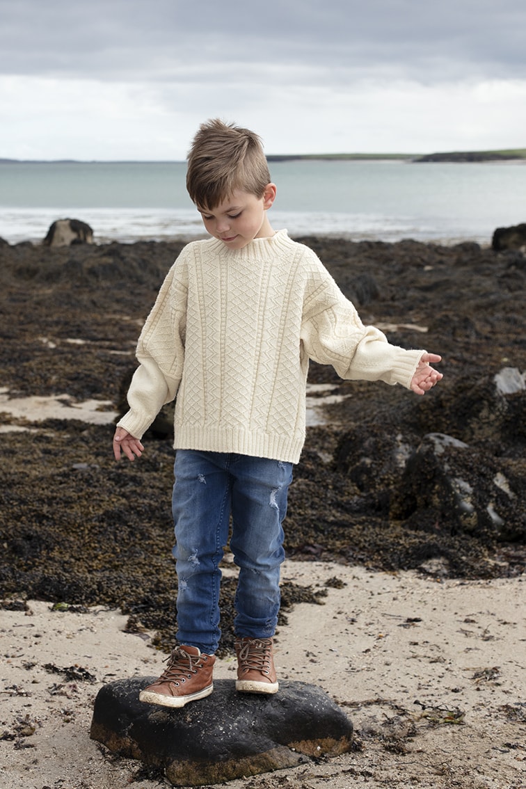 Hand Knitwear design by Alice Starmore Hand Knitwear design by Alice Starmore