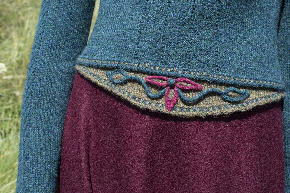 The Lapwing hand knitwear design by Alice Starmore from the book Glamourie