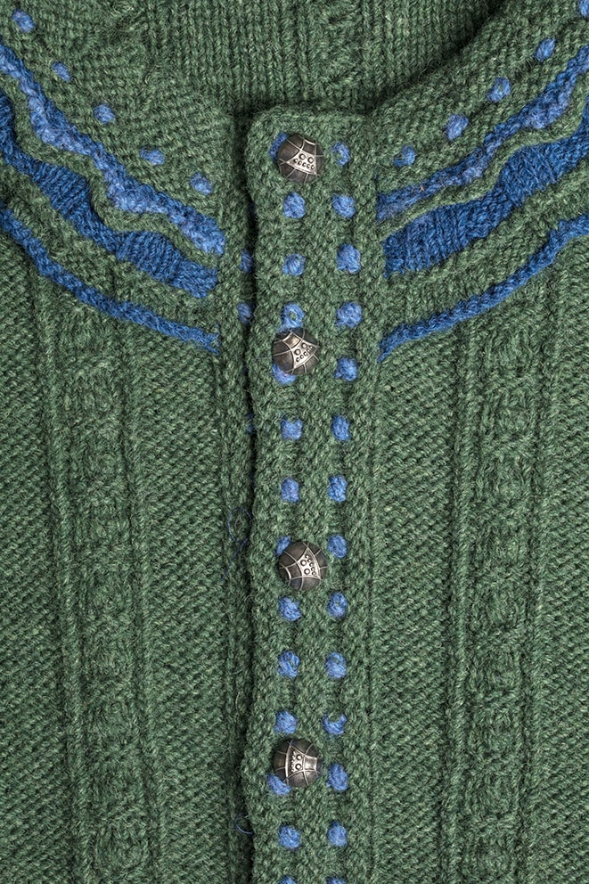 Mary Queen of Scots hand knitwear design by Alice Starmore from the book Tudor Roses
