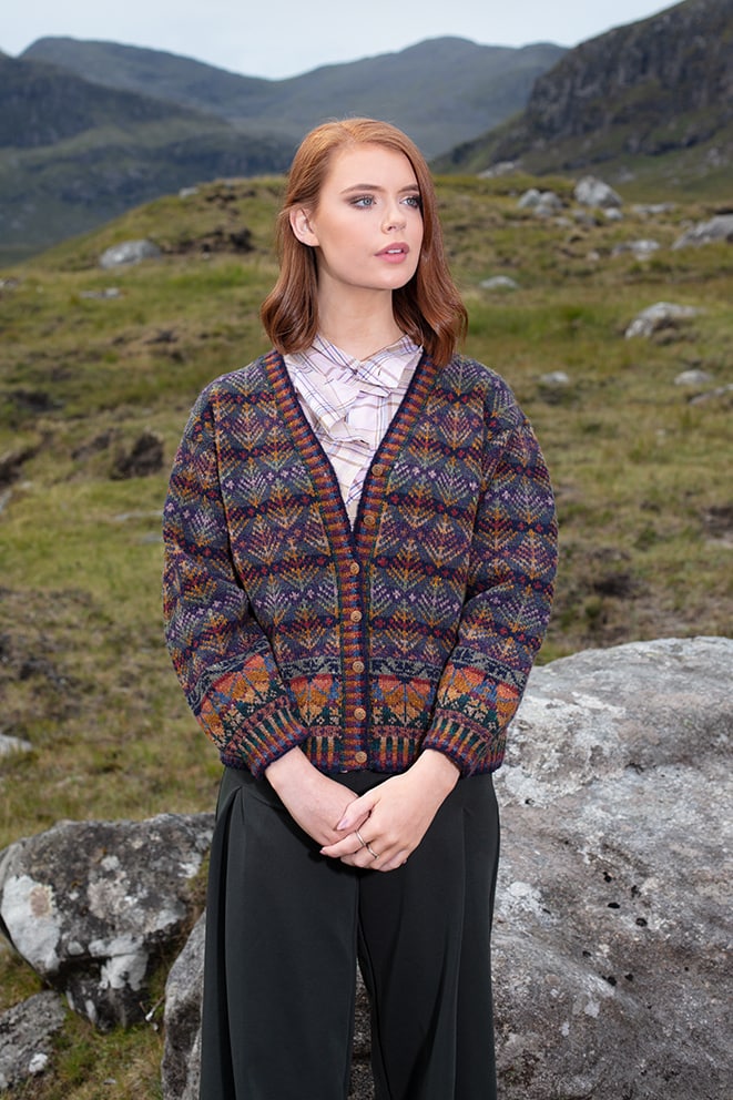 Oregon hand knitwear design by Alice Starmore from Virtual Yarns Oregon hand knitwear design by Alice Starmore from Virtual Yarns