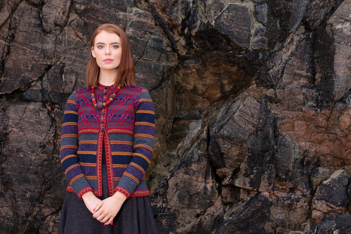 The Damselfly hand knitwear design by Alice Starmore from the book Glamourie The Damselfly hand knitwear design by Alice Starmore from the book Glamourie