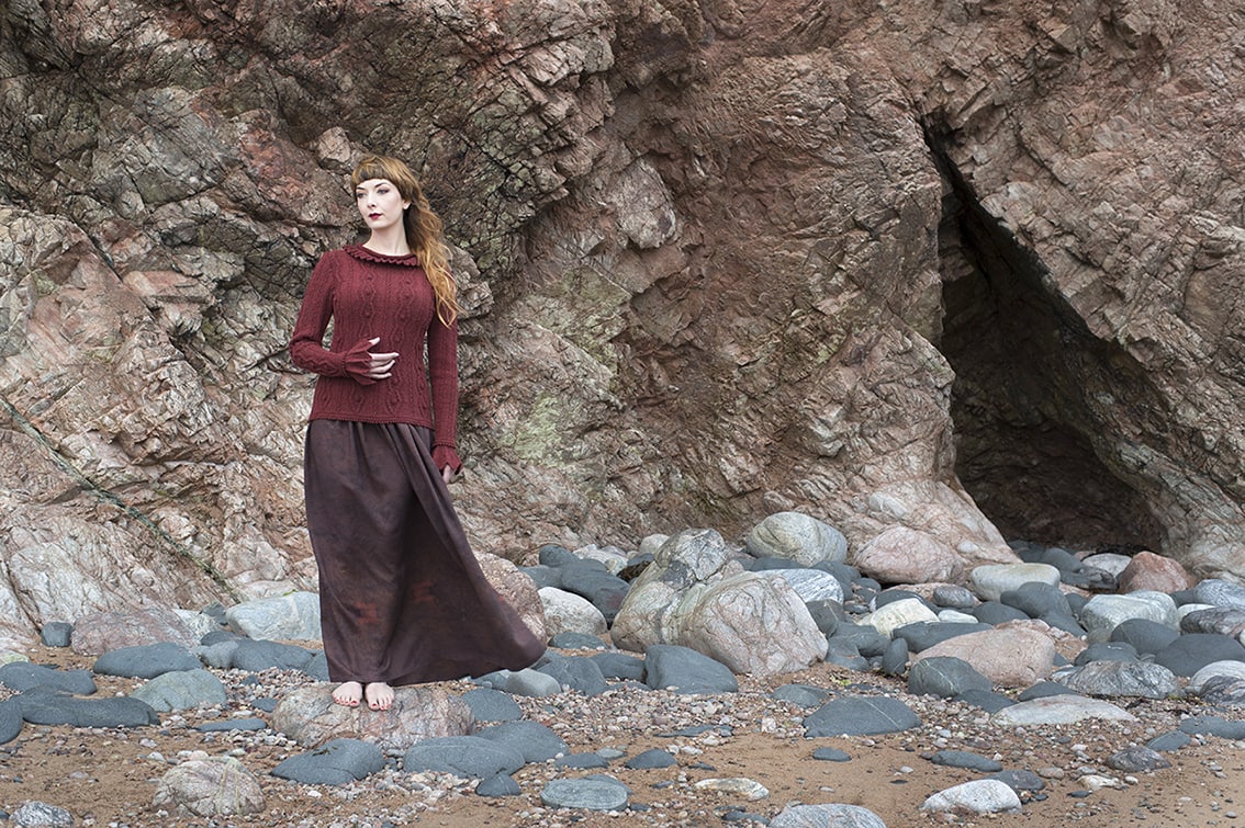 The Sea Anemone hand knitwear design by Alice Starmore from the book Glamourie The Sea Anemone hand knitwear design by Alice Starmore from the book Glamourie